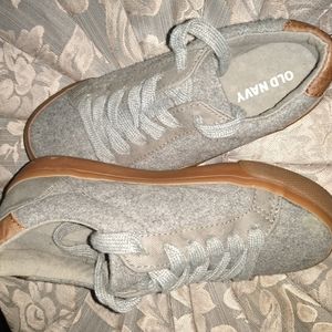 Old Navy kids casual shoe